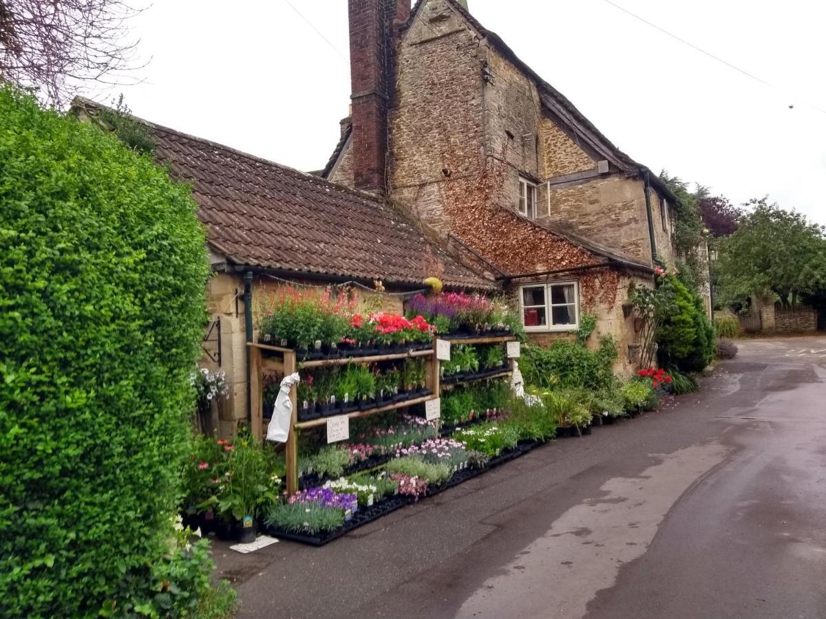 Talbot House Lacock Exterior foto